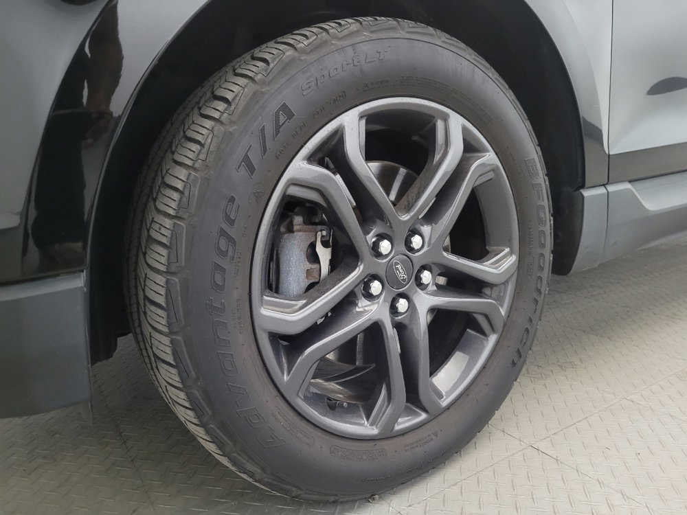 Used 2018 Ford Edge SEL w/ Equipment Group 201A AWD/4WD image 31
