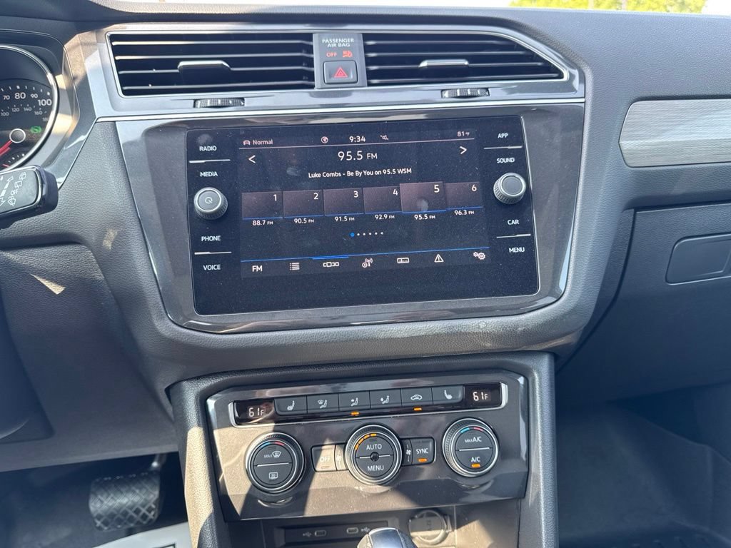 Used 2021 Volkswagen Tiguan SE w/ Panoramic Sunroof Package AWD/4WD image 20