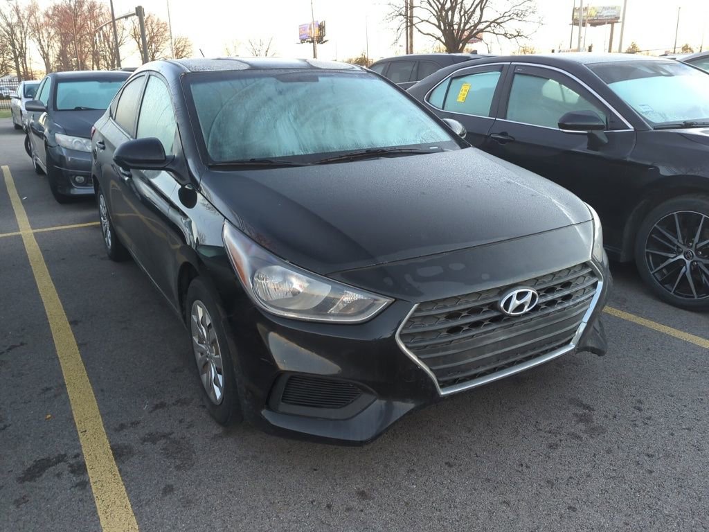 Used 2018 Hyundai Accent SE image 3