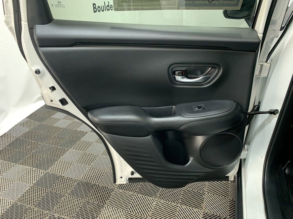 Used 2025 Honda HR-V LX image 19