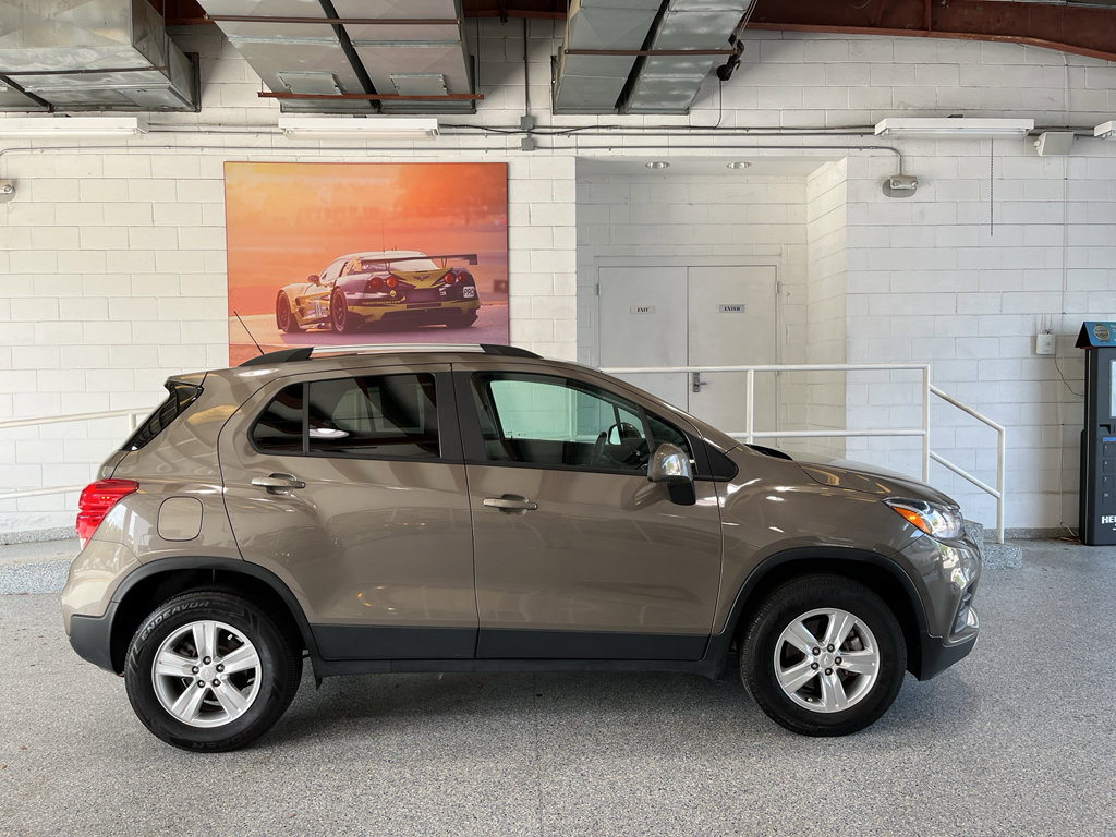 Used 2021 Chevrolet Trax LT image 11