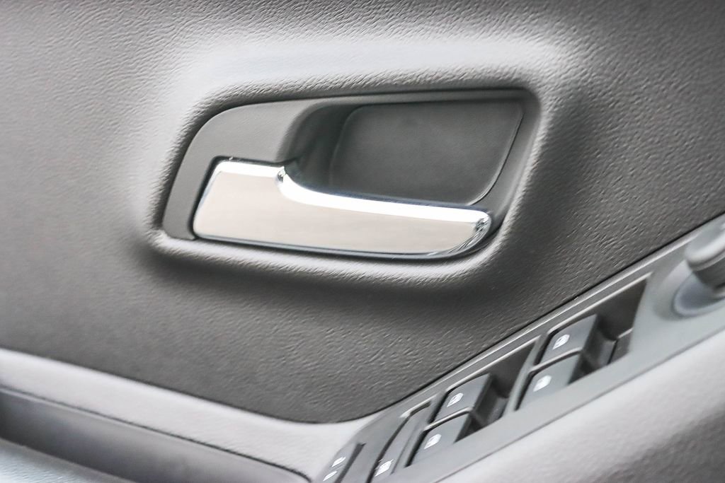 Used 2022 Chevrolet Trax LT w/ LT Convenience Package image 37