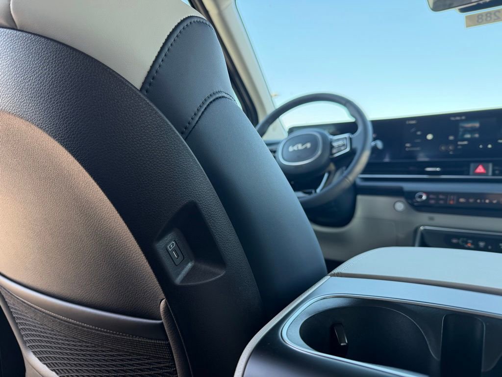 New 2026 Kia Carnival EX image 29