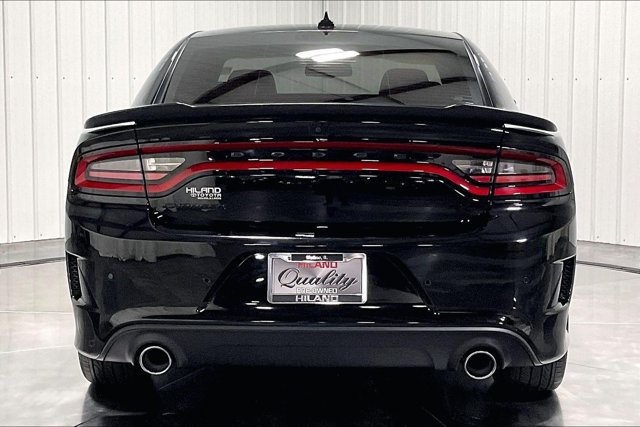 Used 2022 Dodge Charger R/T w/ Plus Group RWD image 4