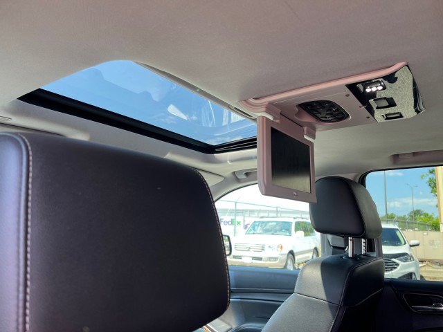 Used 2018 Chevrolet Suburban Premier AWD/4WD image 17
