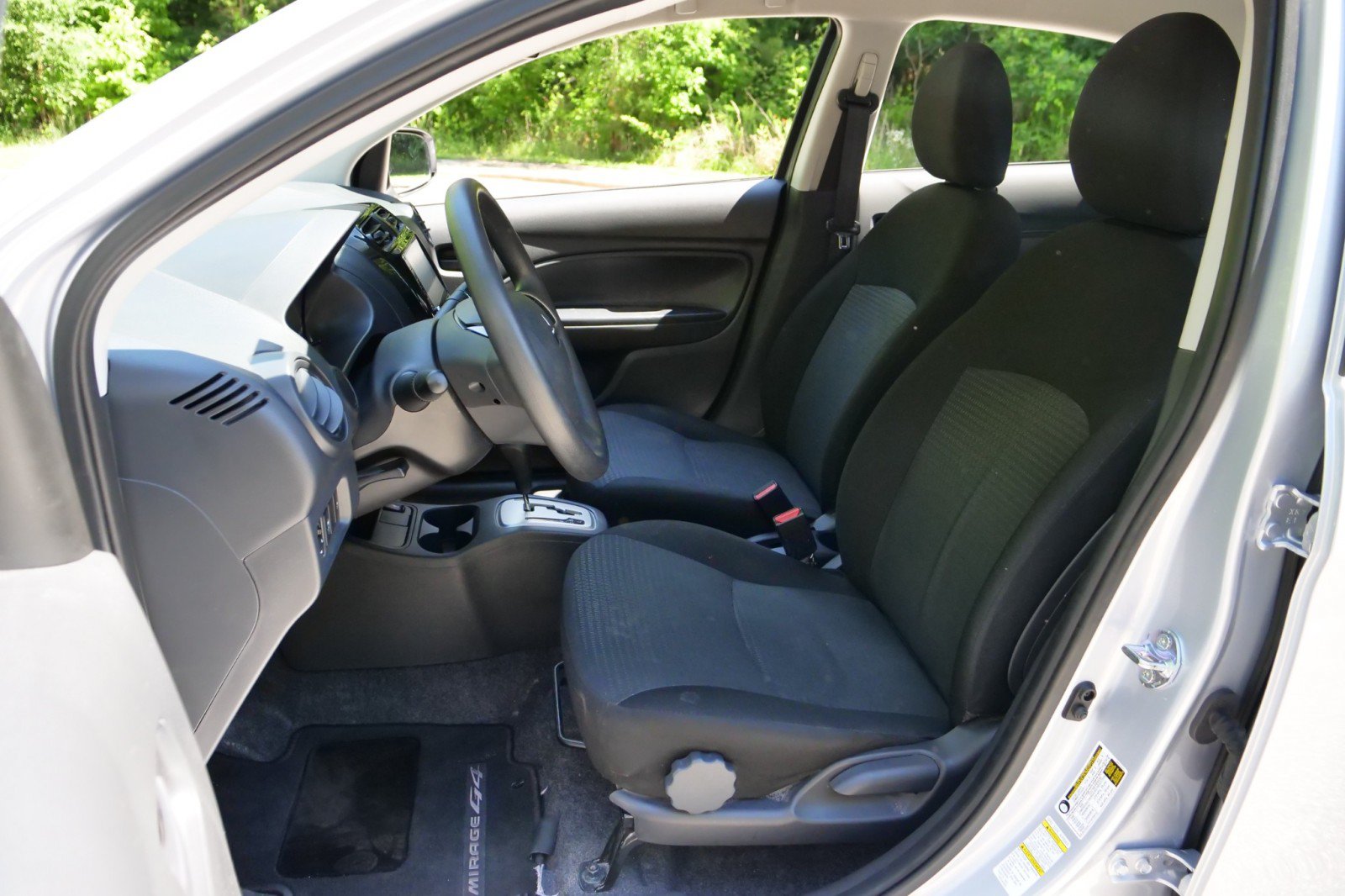 Used 2024 Mitsubishi Mirage G4 ES FWD image 3