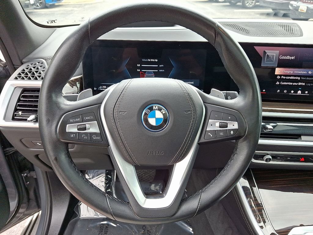 Used 2025 BMW X5 xDrive50e AWD/4WD image 21
