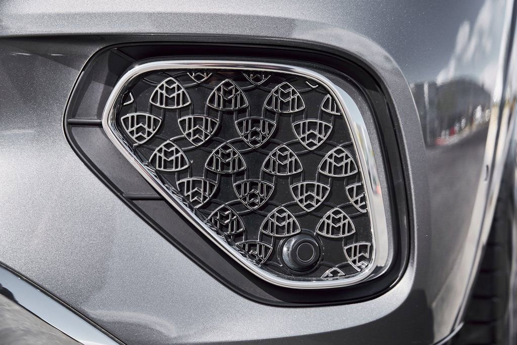 Used 2025 Mercedes-Benz Maybach GLS 600 4MATIC image 9