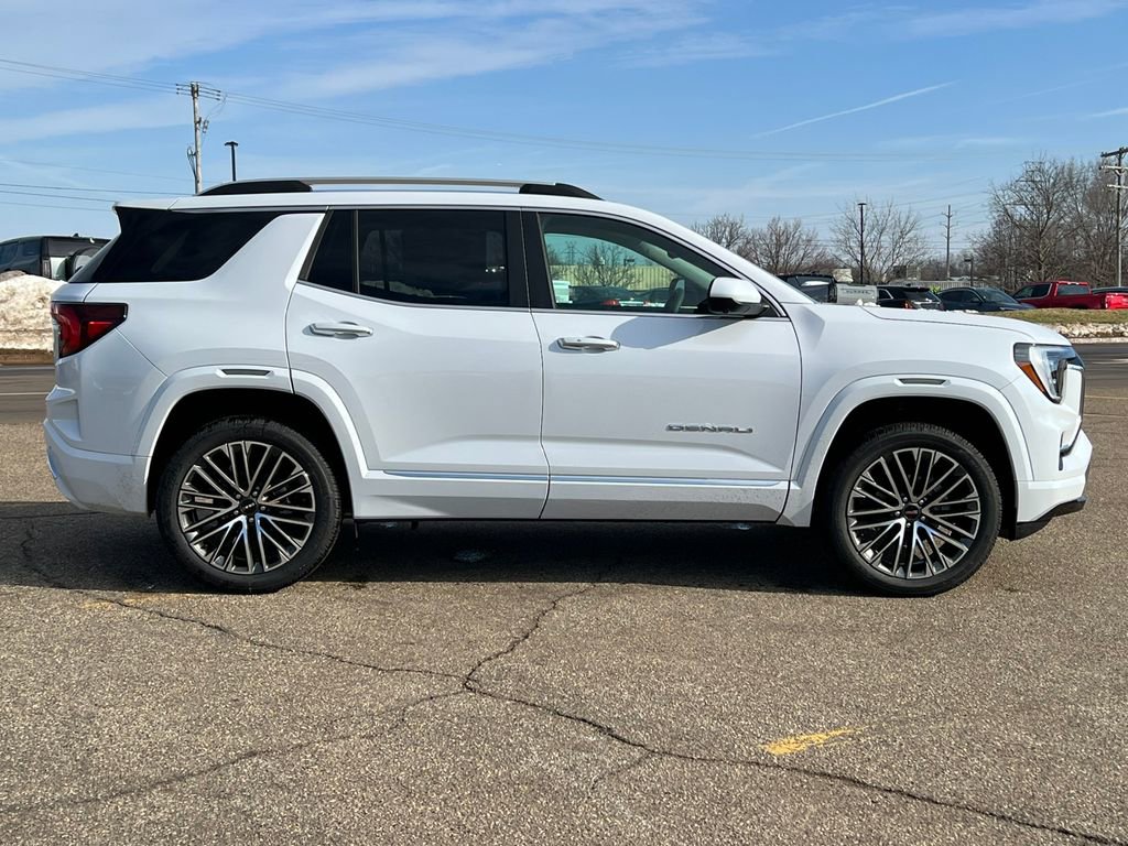 New 2026 GMC Terrain Denali w/ LPO, Floor Liner Package image 43