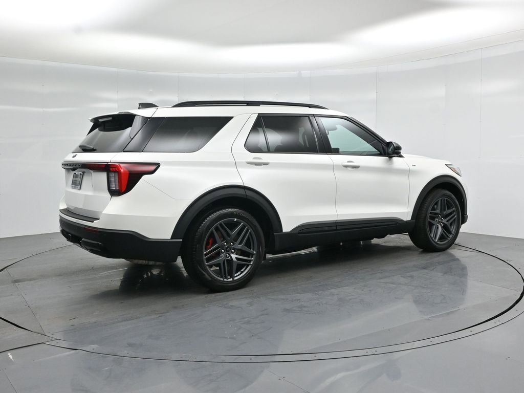 Certified 2025 Ford Explorer ST-Line w/ Premium Package image 31