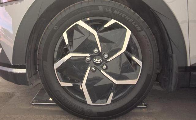 Used 2024 Hyundai Ioniq 5 SE image 9