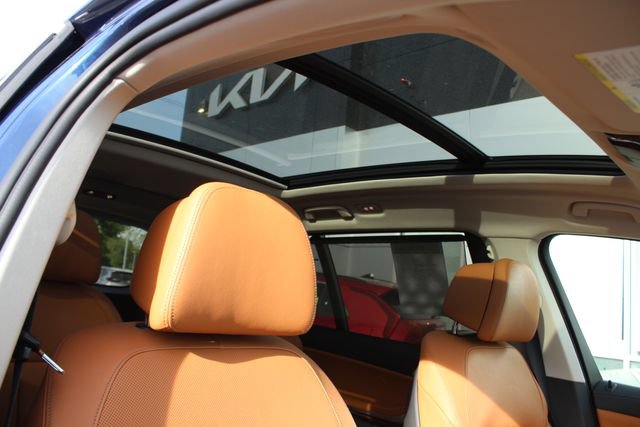 Used 2022 BMW X7 xDrive40i w/ Premium Package AWD/4WD image 39