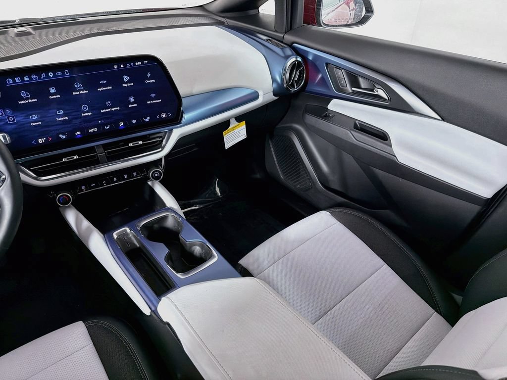 New 2026 Chevrolet Equinox EV LT FWD image 23