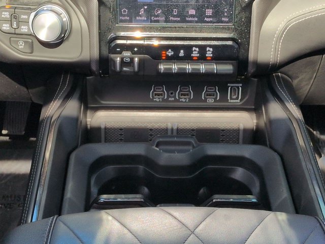 Used 2026 RAM 1500 Limited w/ Bed Utility Group AWD/4WD image 19