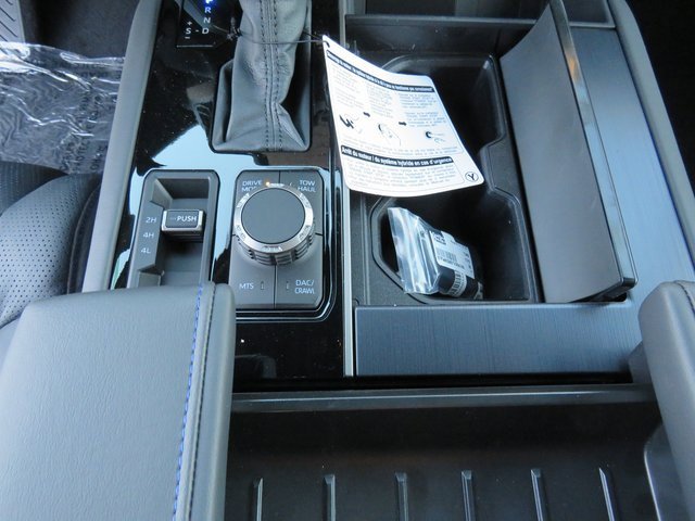 New 2026 Toyota Tundra Platinum image 31