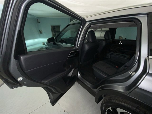 Used 2023 Mitsubishi Outlander SE image 22