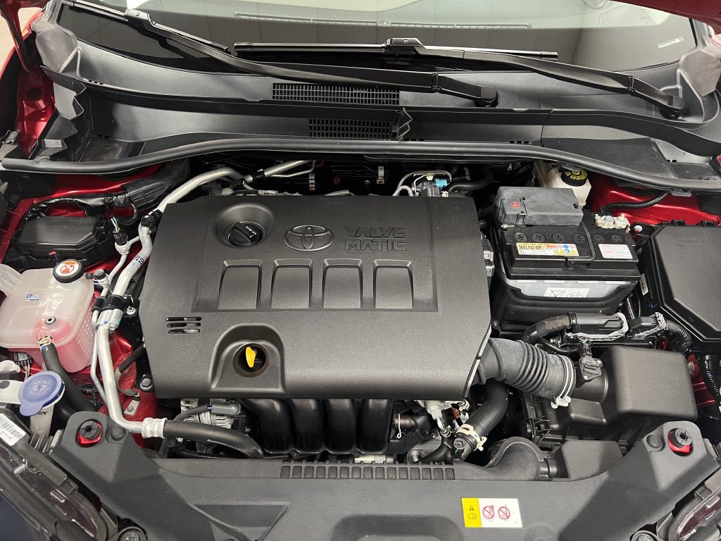Used 2022 Toyota C-HR Limited FWD image 22