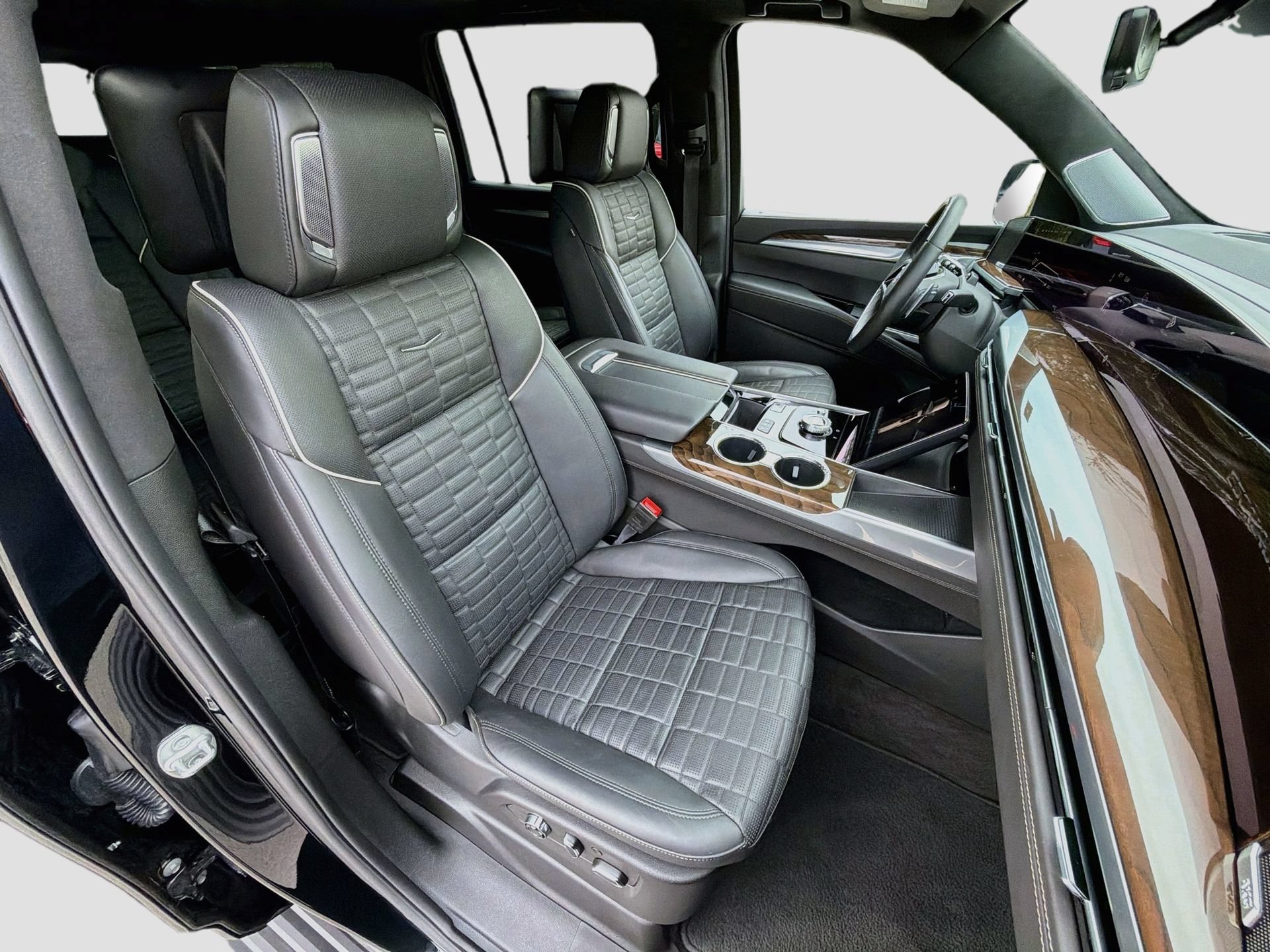 Certified 2025 Cadillac Escalade ESV Sport Platinum AWD/4WD image 18