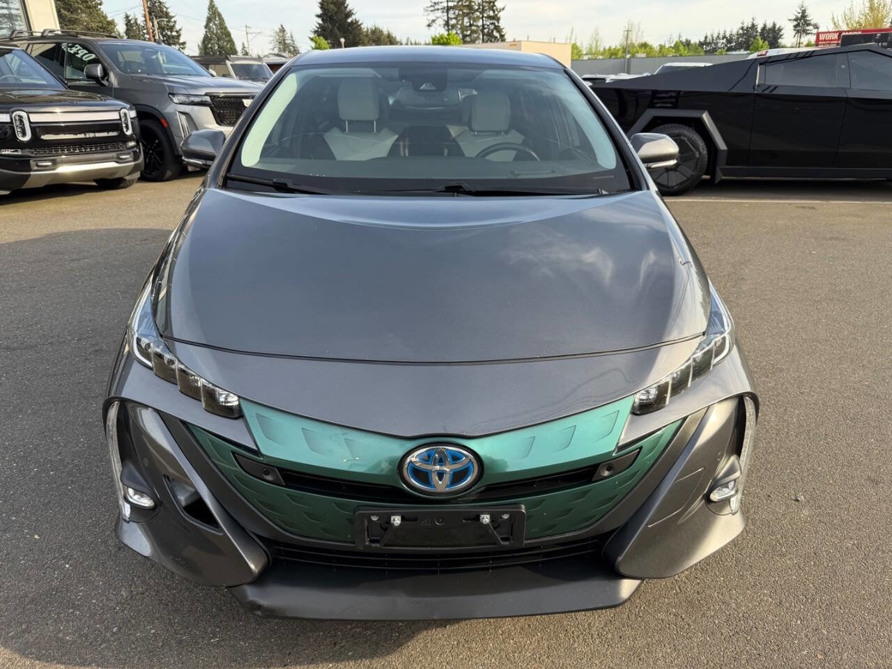 Used 2017 Toyota Prius Prime Advanced FWD image 11