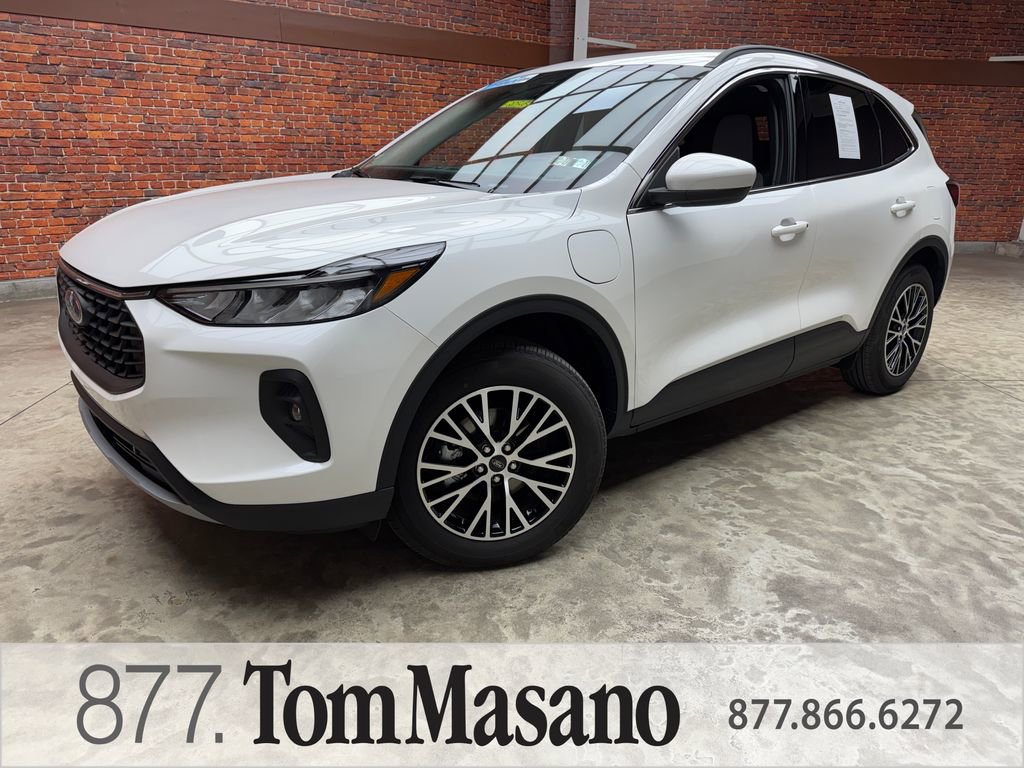 Certified 2025 Ford Escape SE