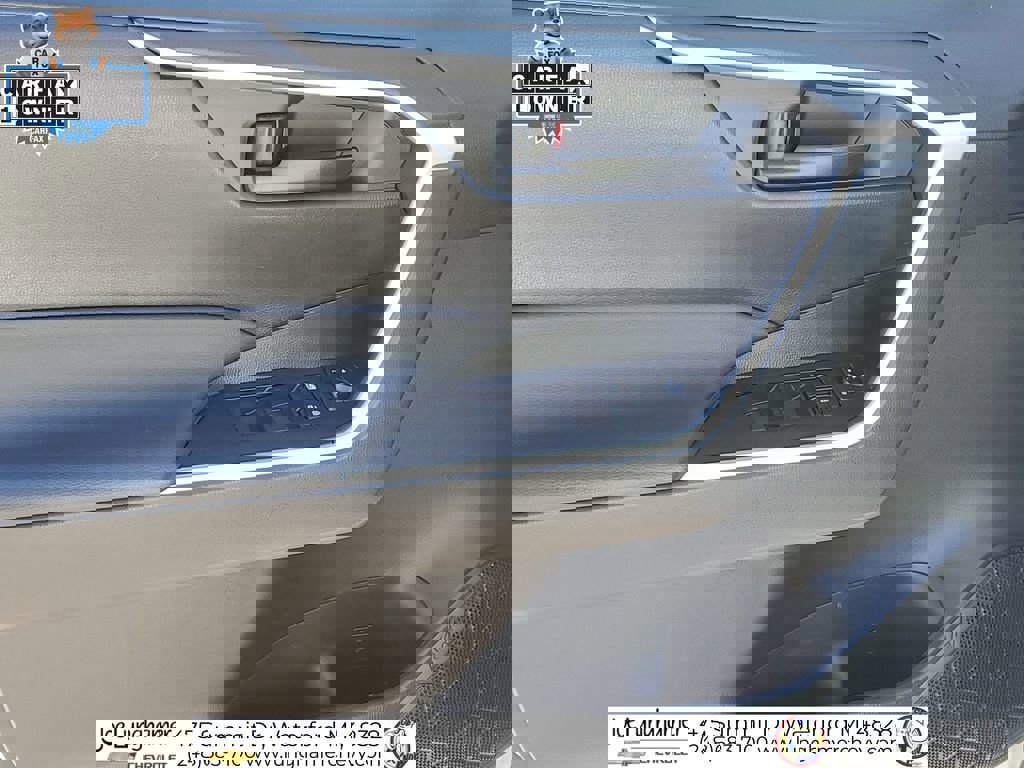 Used 2023 Toyota RAV4 LE image 21