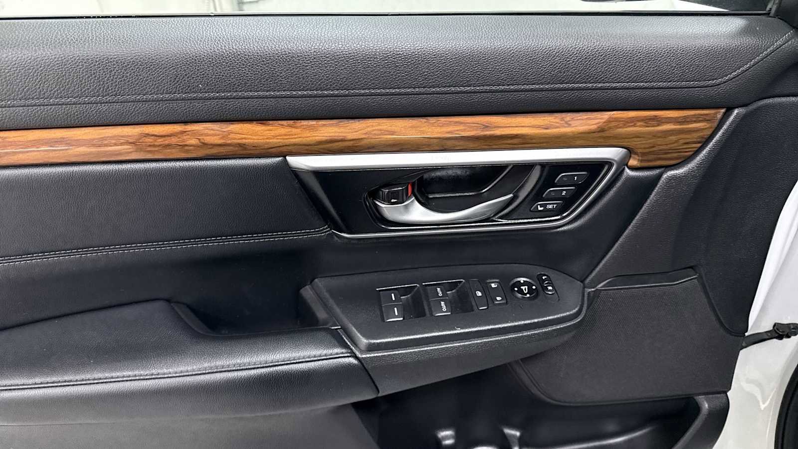 Used 2021 Honda CR-V Touring image 15