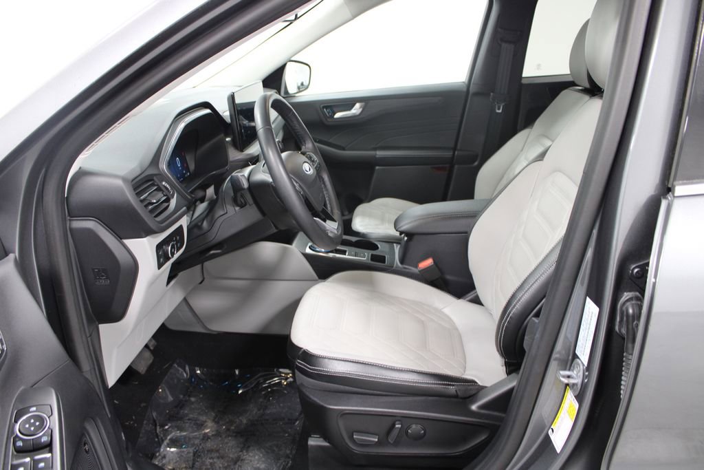 Used 2023 Ford Escape SE w/ PHEV Premium Package image 21