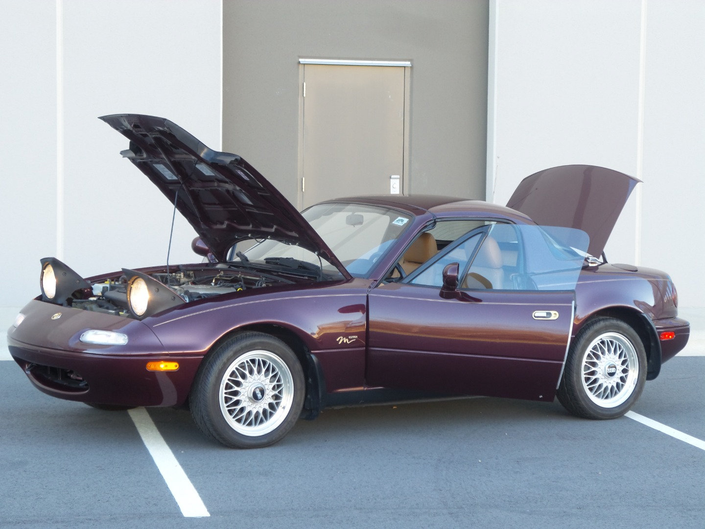 Used 1995 MAZDA MX-5 Miata RWD image 98