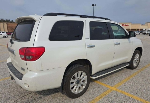 Used 2017 Toyota Sequoia Platinum image 2