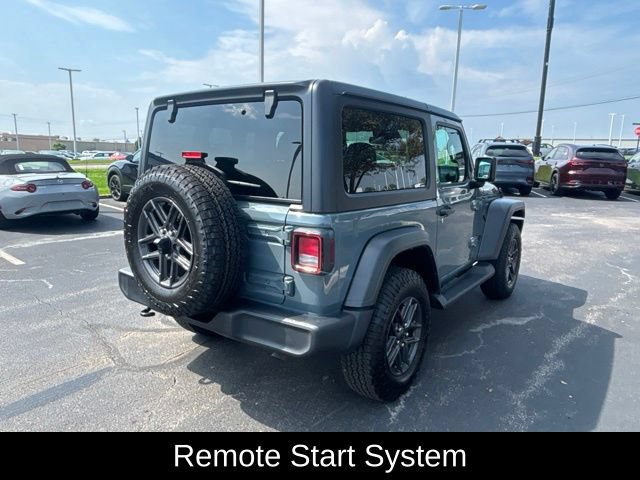 Used 2025 Jeep Wrangler Sport AWD/4WD image 7