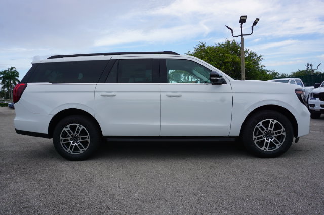 New 2026 Ford Expedition Max Active RWD image 15