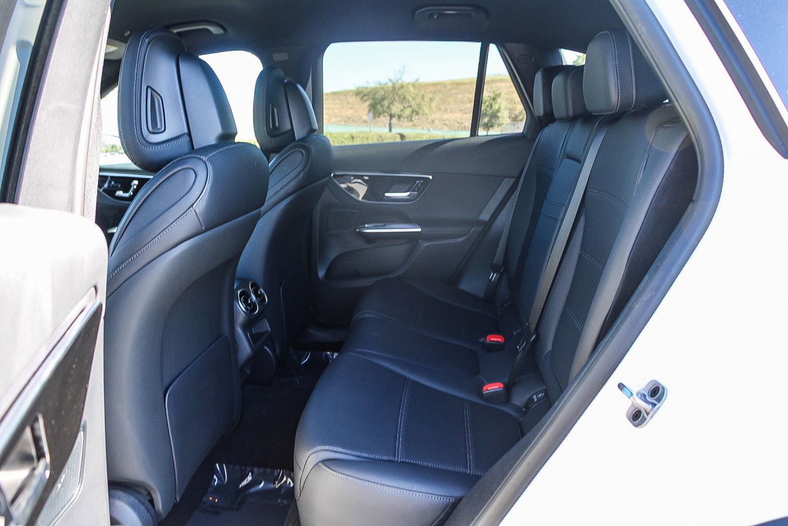 Certified 2026 Mercedes-Benz GLC 300 image 18