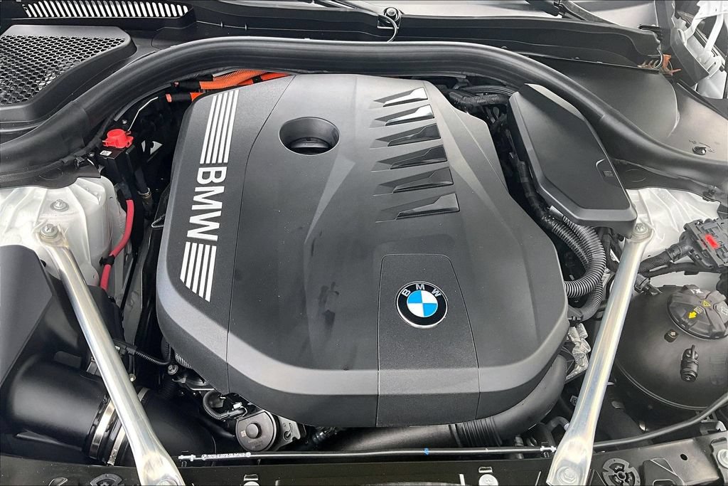 Certified 2026 BMW 550e xDrive AWD/4WD image 29