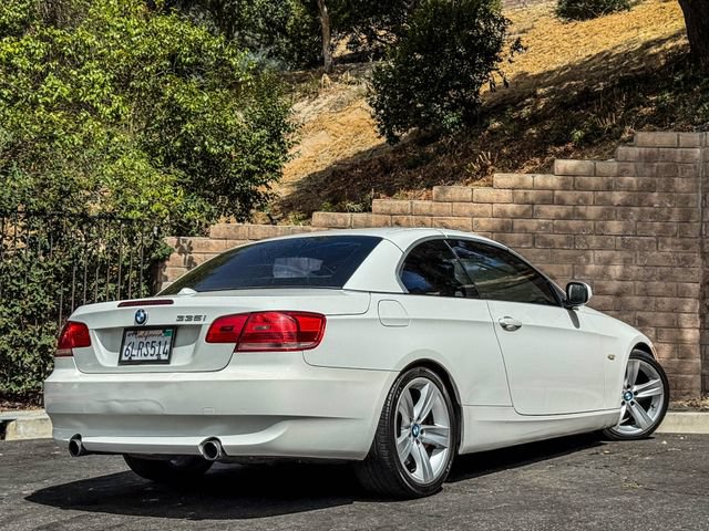 Used 2010 BMW 335i Convertible RWD image 16
