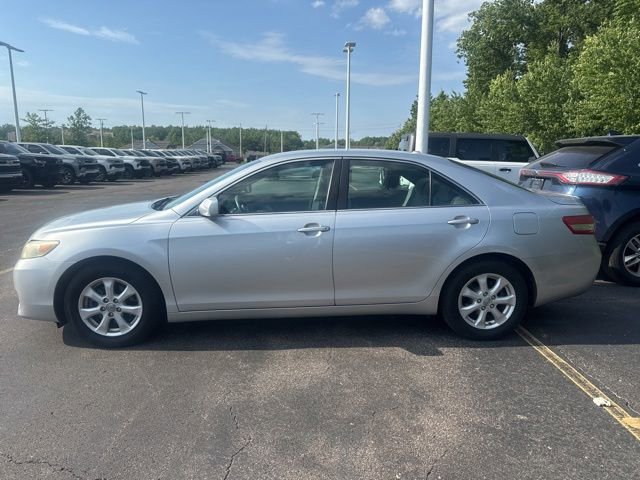 Used 2010 Toyota Camry FWD image 2