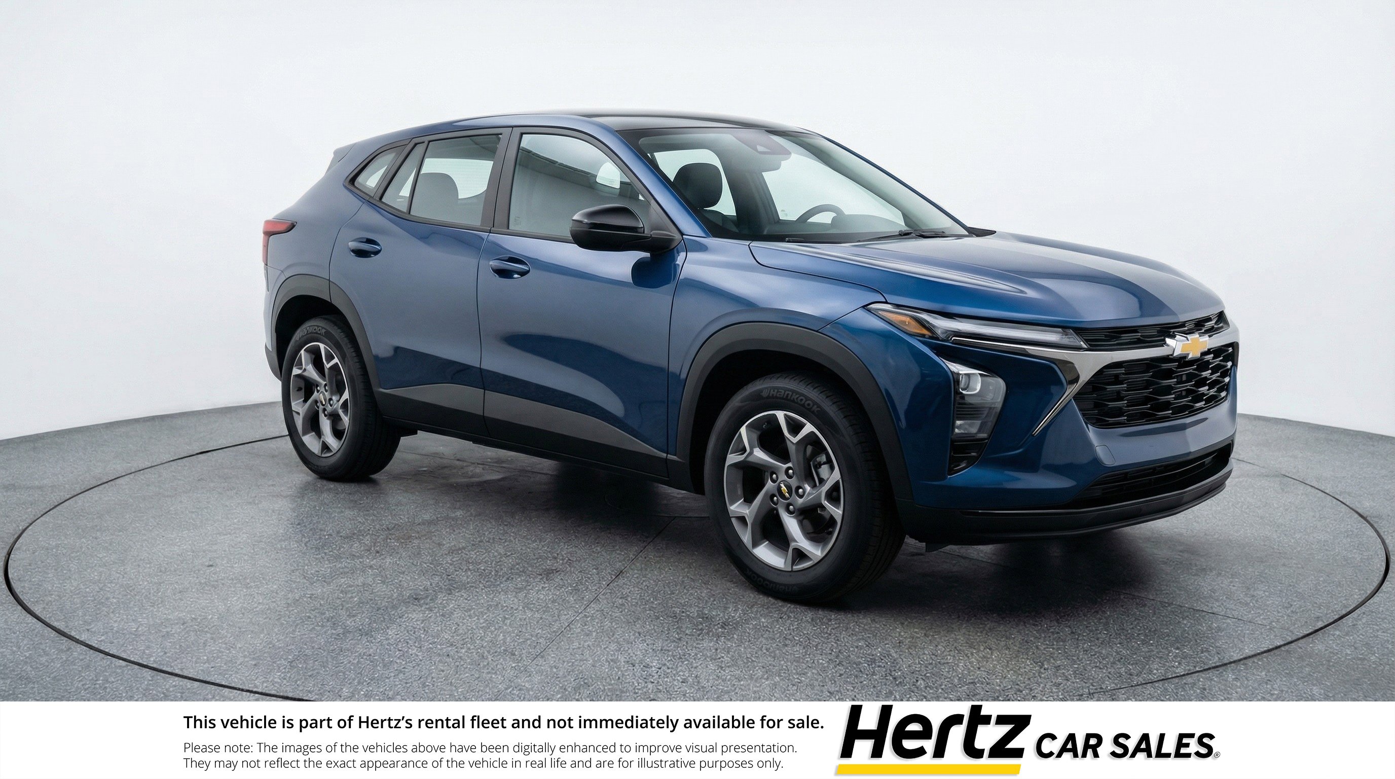 Used 2025 Chevrolet Trax LT image 1