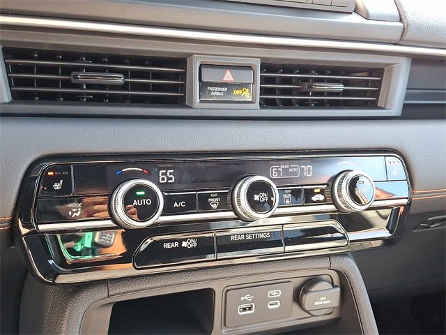 New 2025 Honda Pilot Sport image 13