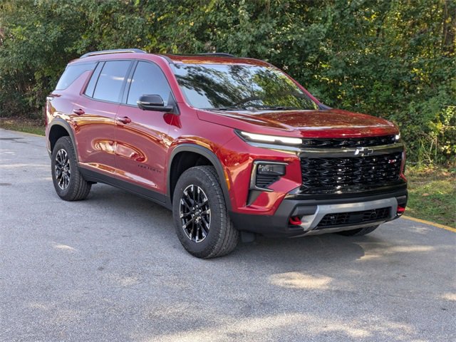 New 2026 Chevrolet Traverse Z71 w/ Enhanced Driving Package image 2