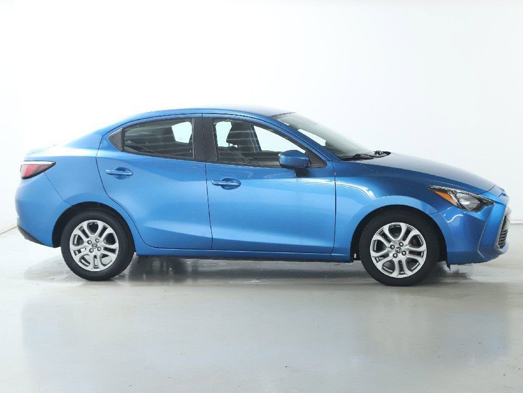 Used 2016 Scion iA Base image 11