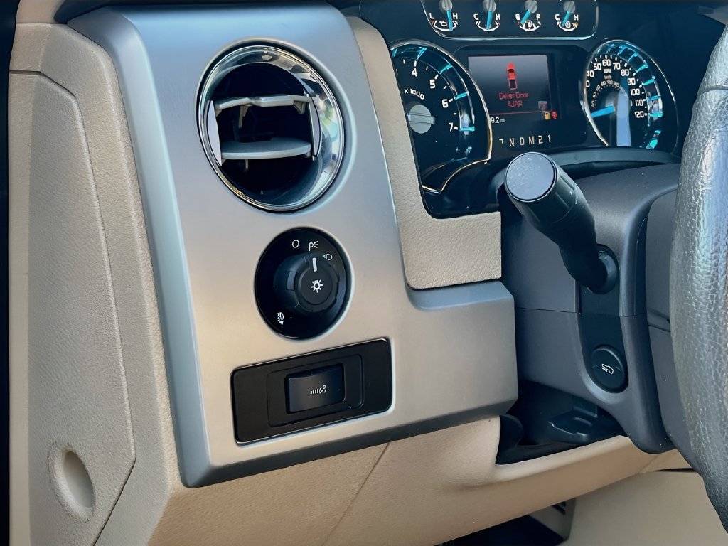 Used 2013 Ford F150 Lariat w/ Luxury Equipment Group AWD/4WD image 10
