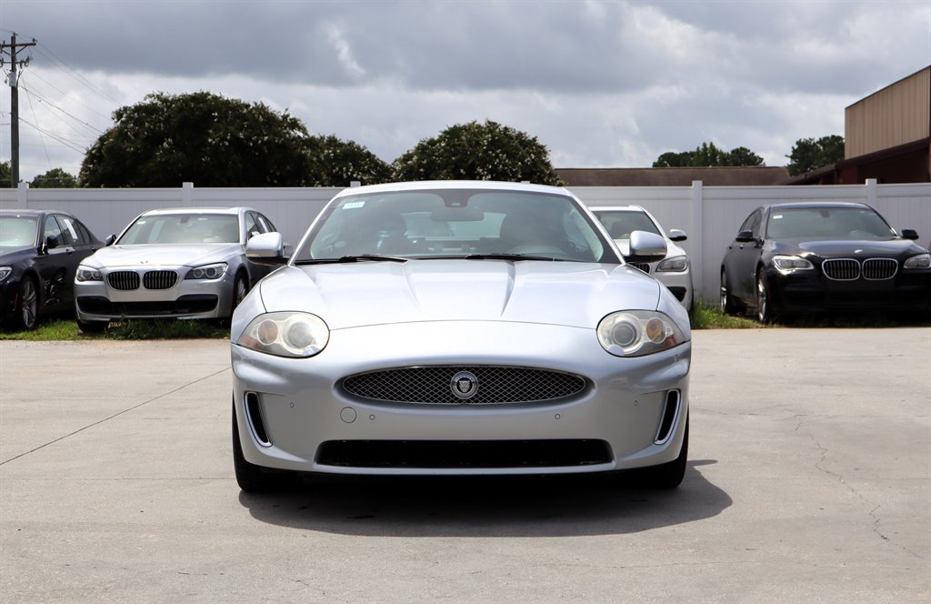 Used 2010 Jaguar XK Coupe RWD image 2