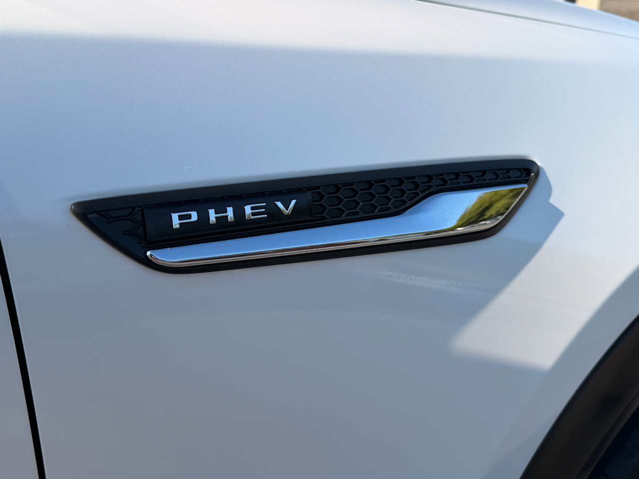 Used 2024 MAZDA CX-90 Plug-In Hybrid w/ Preferred image 12
