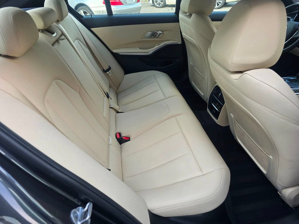 Used 2021 BMW 330i Sedan w/ Convenience Package RWD image 15
