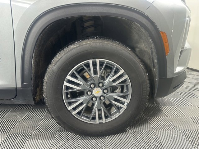 Used 2024 Chevrolet Traverse LT image 10