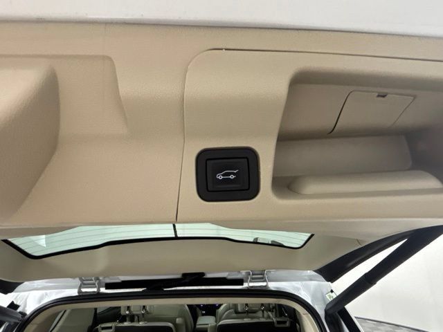 Used 2018 GMC Acadia Denali w/ Technology Package AWD/4WD image 29
