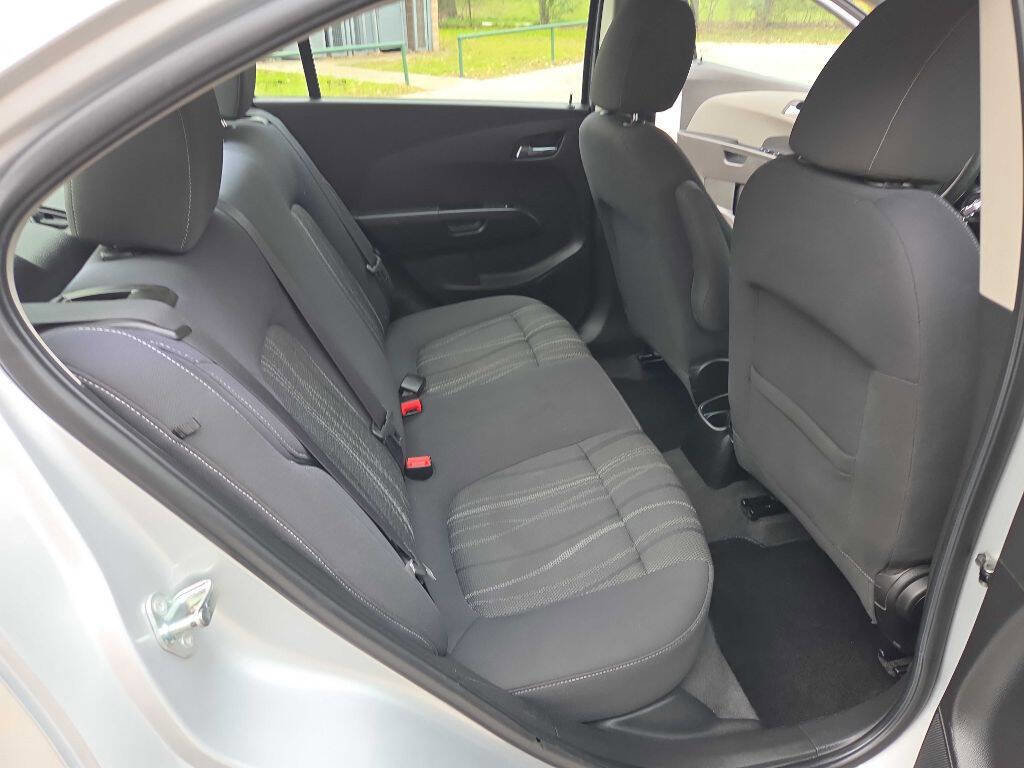 Used 2016 Chevrolet Sonic LT image 21
