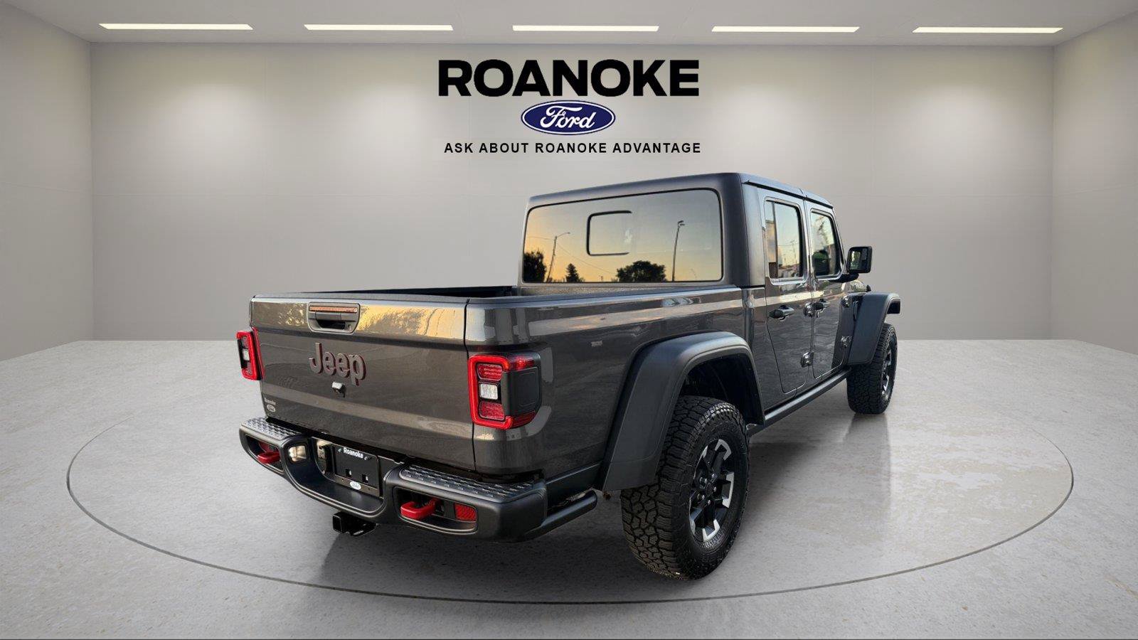 Used 2026 Jeep Gladiator Rubicon AWD/4WD image 11
