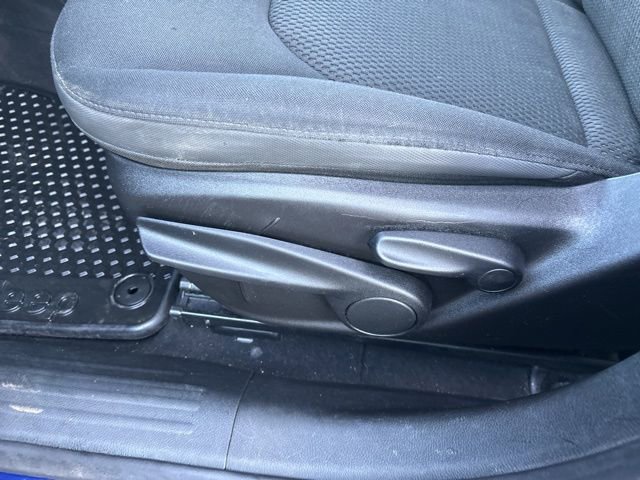 Used 2018 Jeep Renegade Altitude w/ Advanced Technology Group image 11