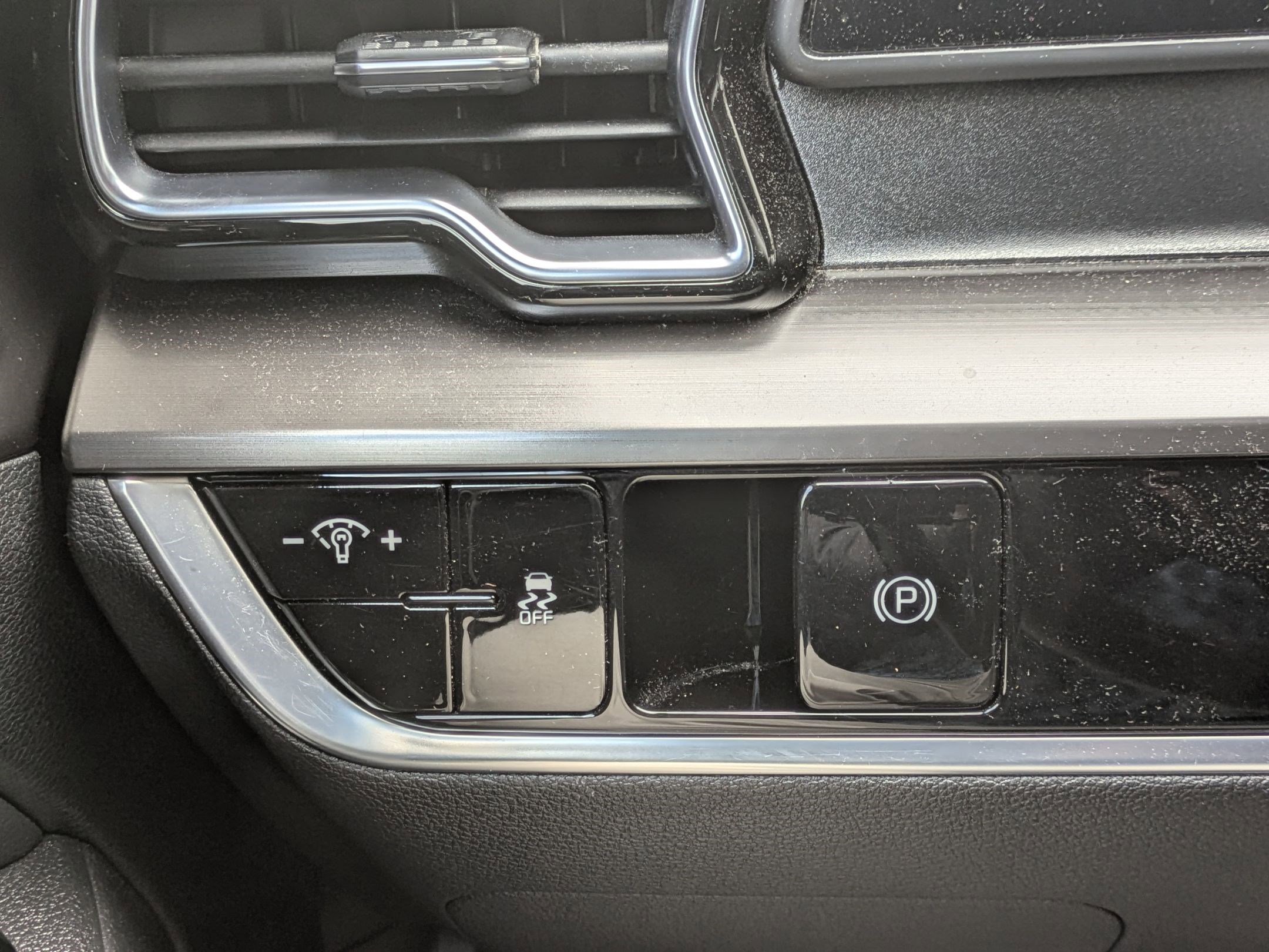 Used 2023 Kia Sportage EX image 17