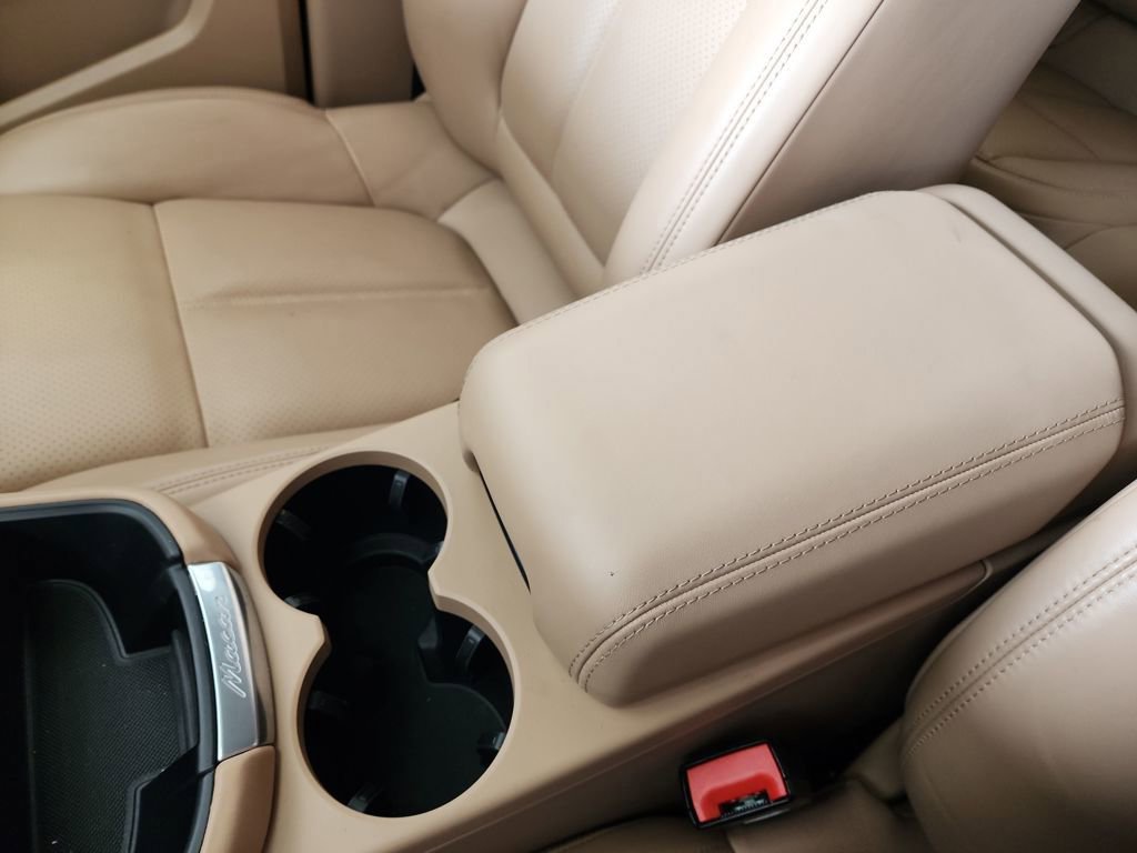 Used 2022 Porsche Macan image 30